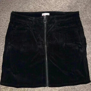 So Juniors Size 7 Zip Up Skirt